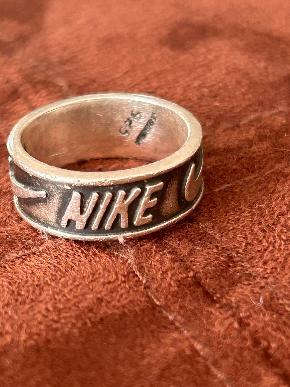 Rare Vintage 9g Sterling Silver Nike Logo Ring - Size 8 - Made in Mexico - Picture 3 of 11